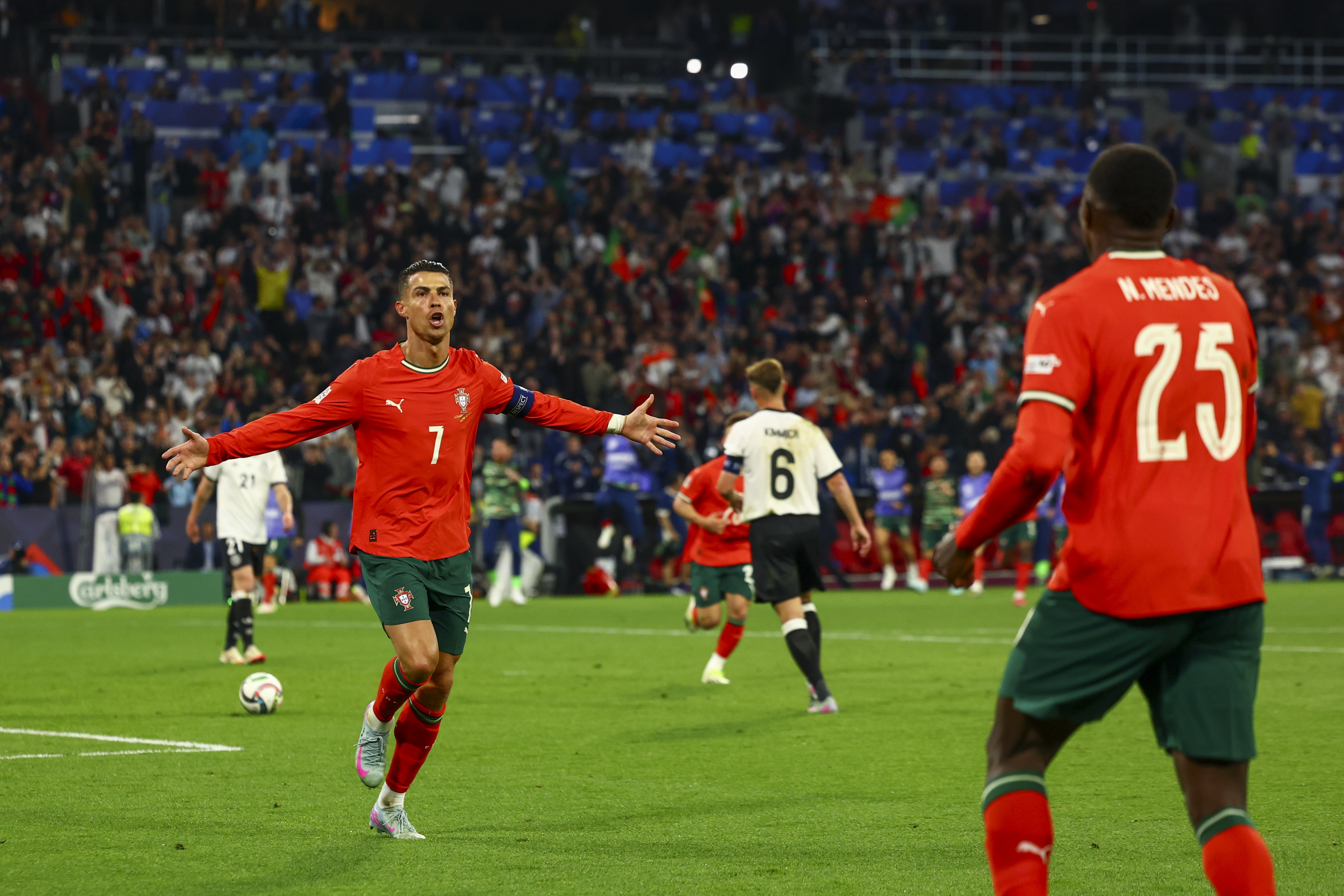 爱游戏中国-葡萄牙队在国际足球赛上大获全胜了吗